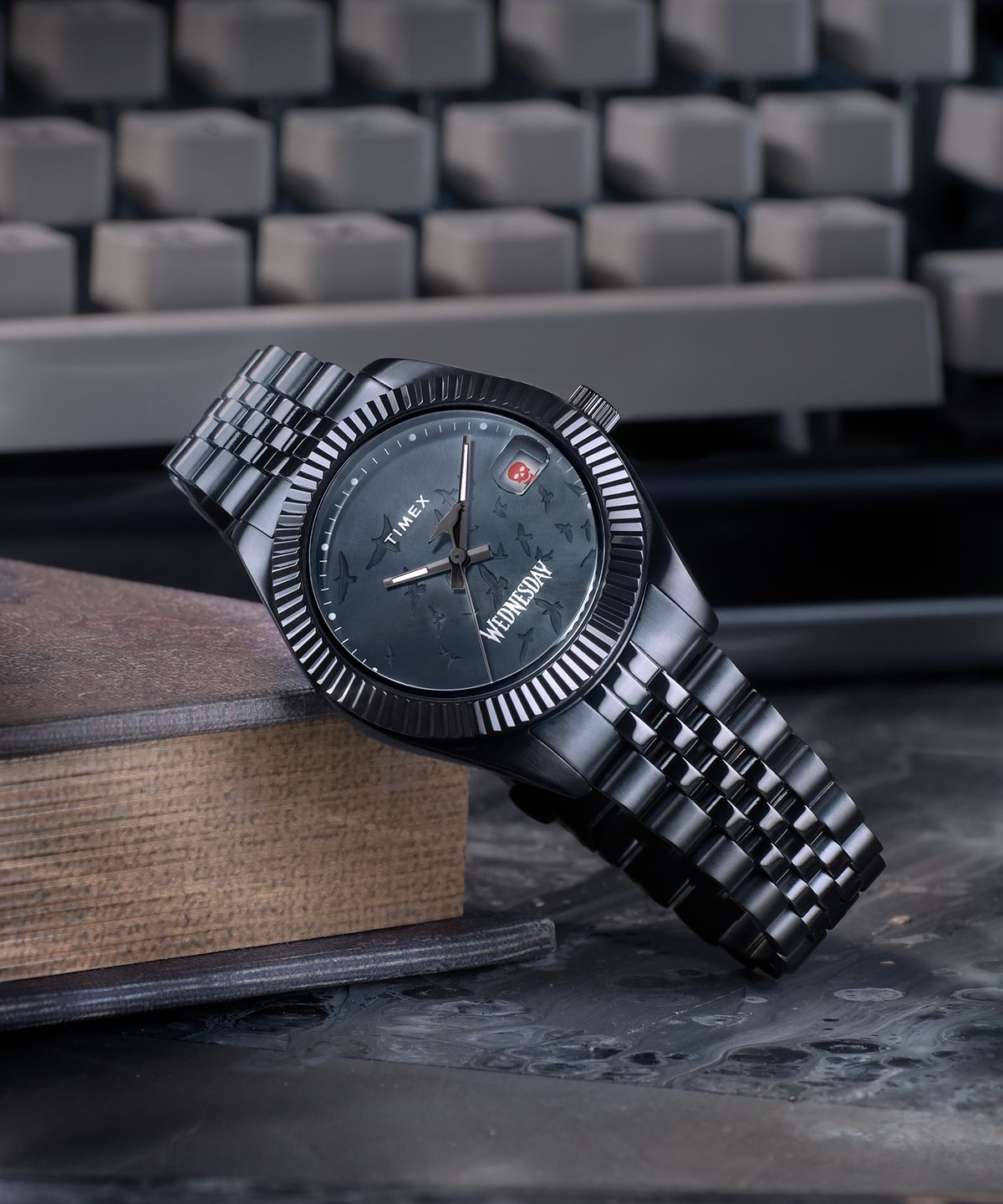 타이맥스(TIMEX) 타이맥스 x 웬즈데이 레거시 올블랙 메탈손목시계 36mm