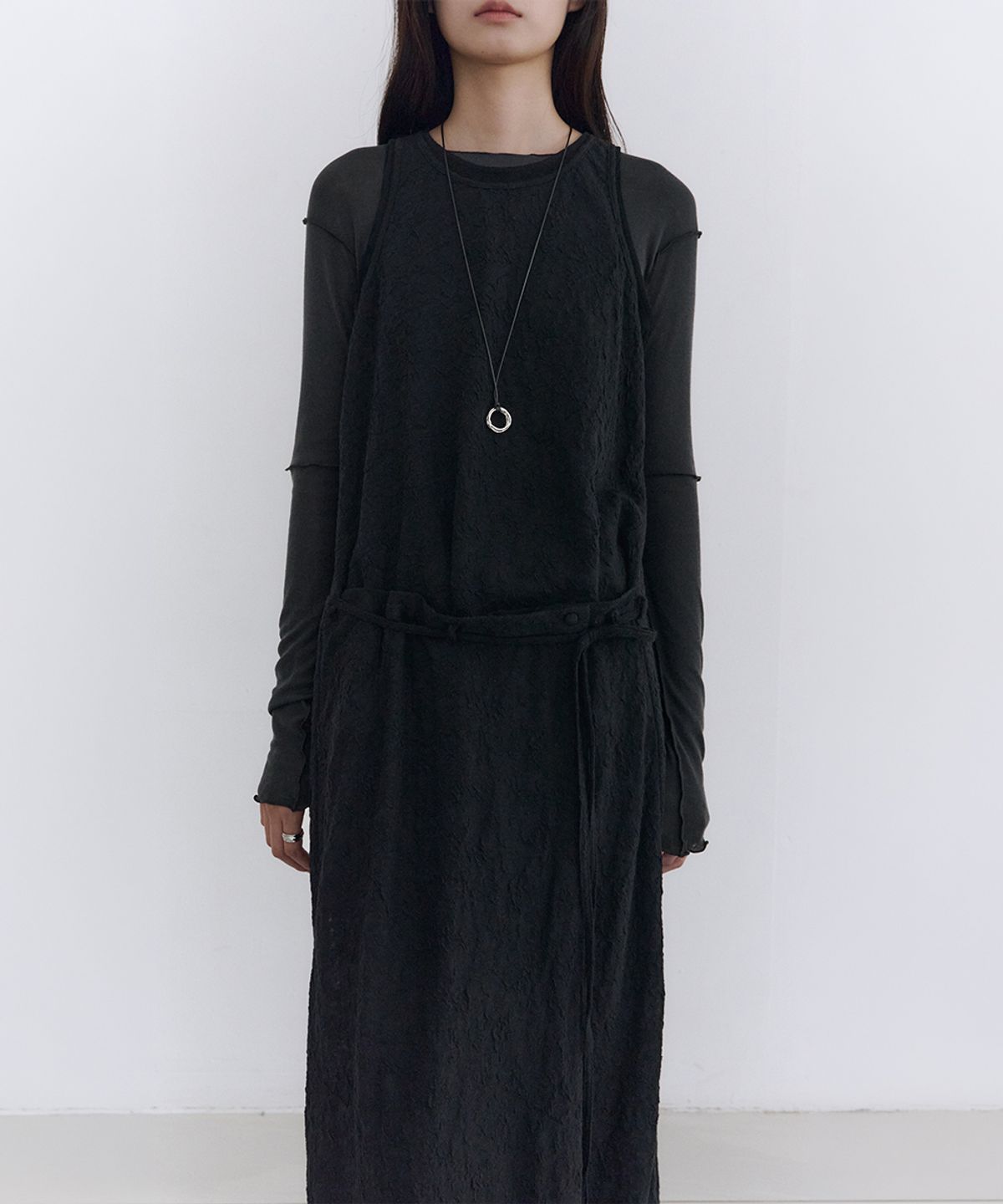 로우타이드(LOW TIDE) LACE OVERLAY WRAP DRESS [BLACK]