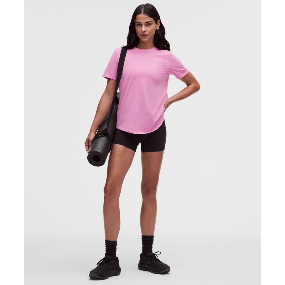 룰루레몬(LULULEMON) 러브 크루넥 티셔츠  SWOT