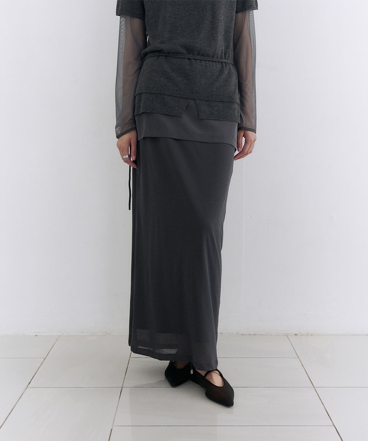 로우타이드(LOW TIDE) SHEER OVERLAY MAXI SKIRT [CHARCOAL]