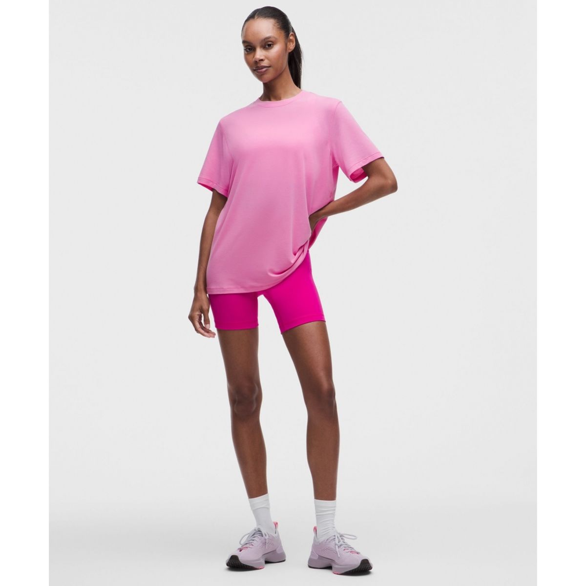 룰루레몬(LULULEMON) 저지 트레이닝 숏슬리브 셔츠  SWOT