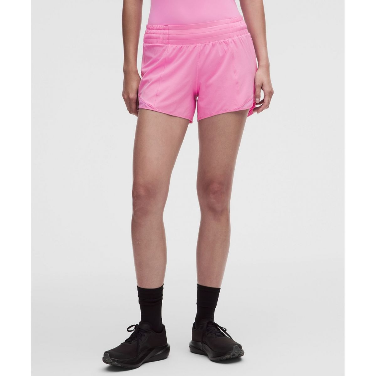 룰루레몬(LULULEMON) 핫티 핫 하이라이즈 라인드 쇼츠 4inch  SWOT