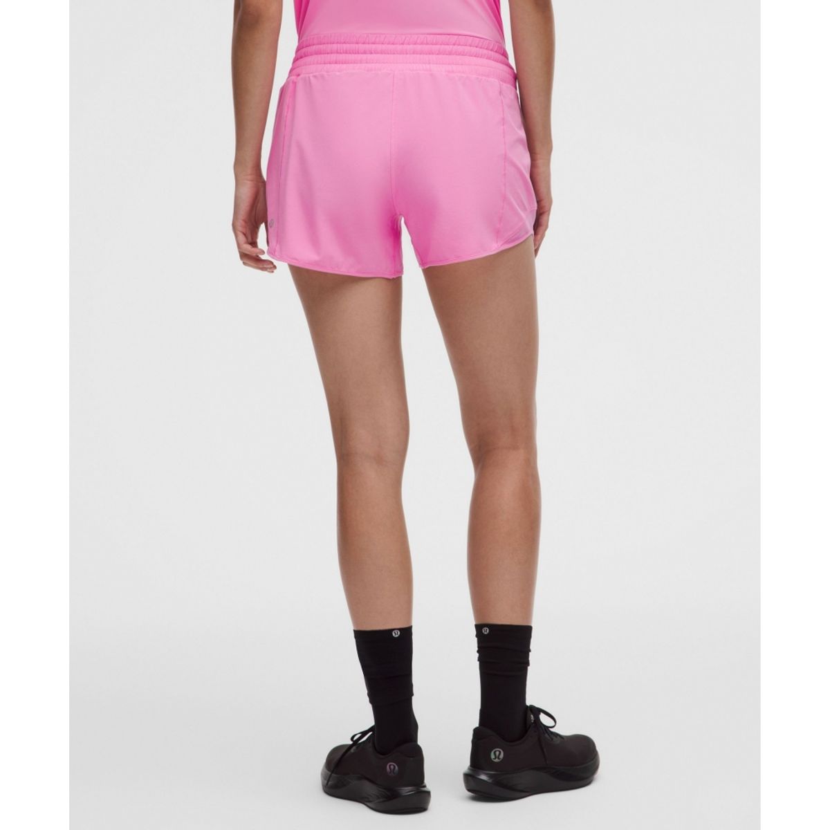 룰루레몬(LULULEMON) 핫티 핫 하이라이즈 라인드 쇼츠 4inch  SWOT