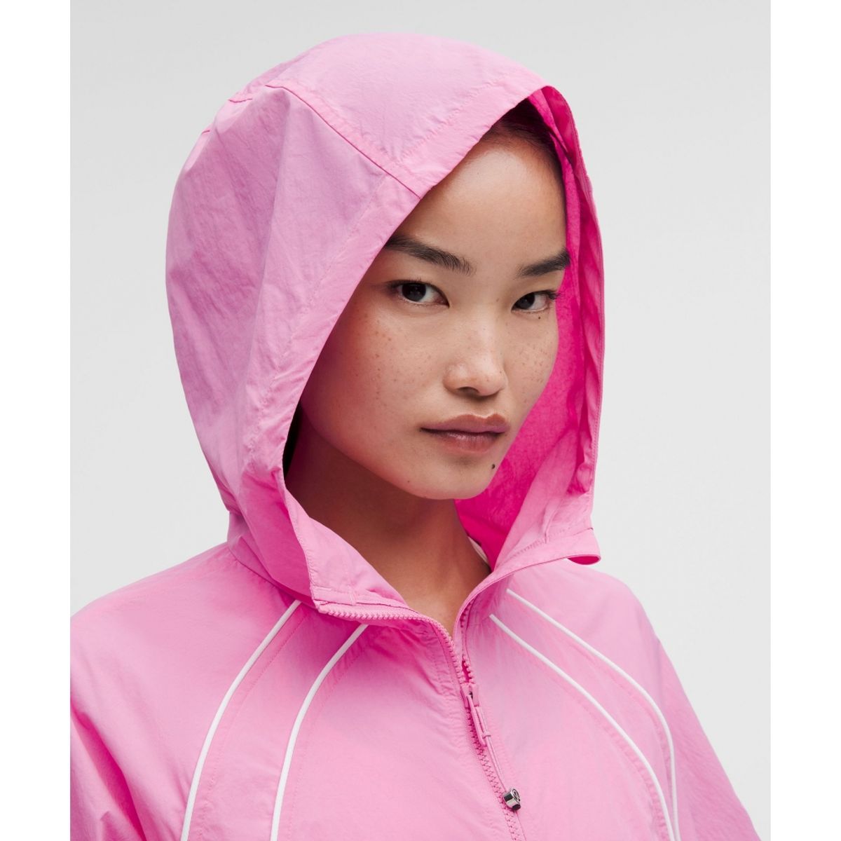 룰루레몬(LULULEMON) 스쿠바 윈드브레이커  SWOT WHT