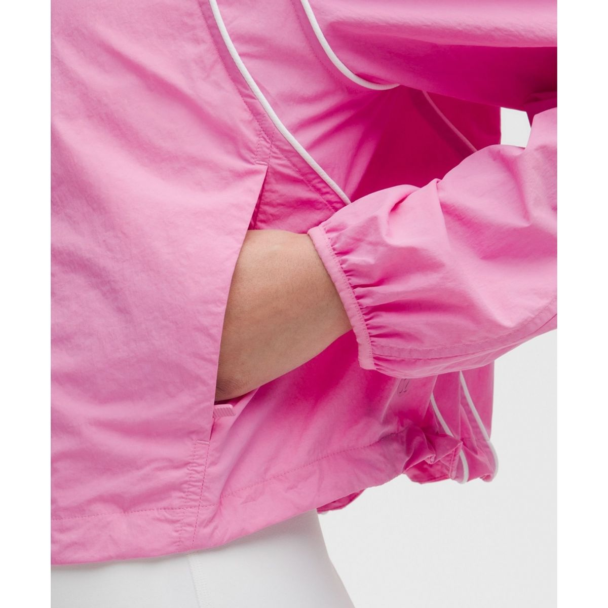 룰루레몬(LULULEMON) 스쿠바 윈드브레이커  SWOT WHT