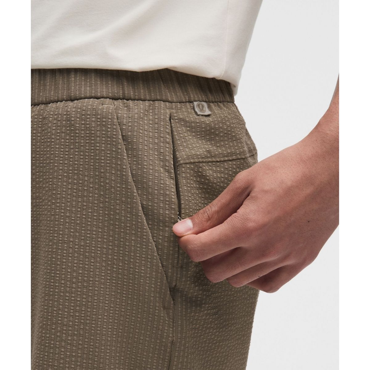 룰루레몬(LULULEMON) ABC 텍스처드 WovenAir 풀온 쇼츠 7inch  NOMD