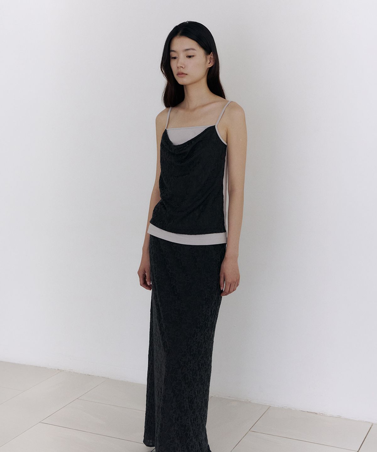 로우타이드(LOW TIDE) JACQUARD LAYERED SLEEVELESS TOP [BLACK]
