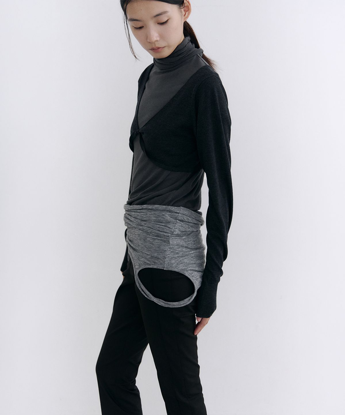 로우타이드(LOW TIDE) TWIST BOLERO KNIT [CHARCOAL]
