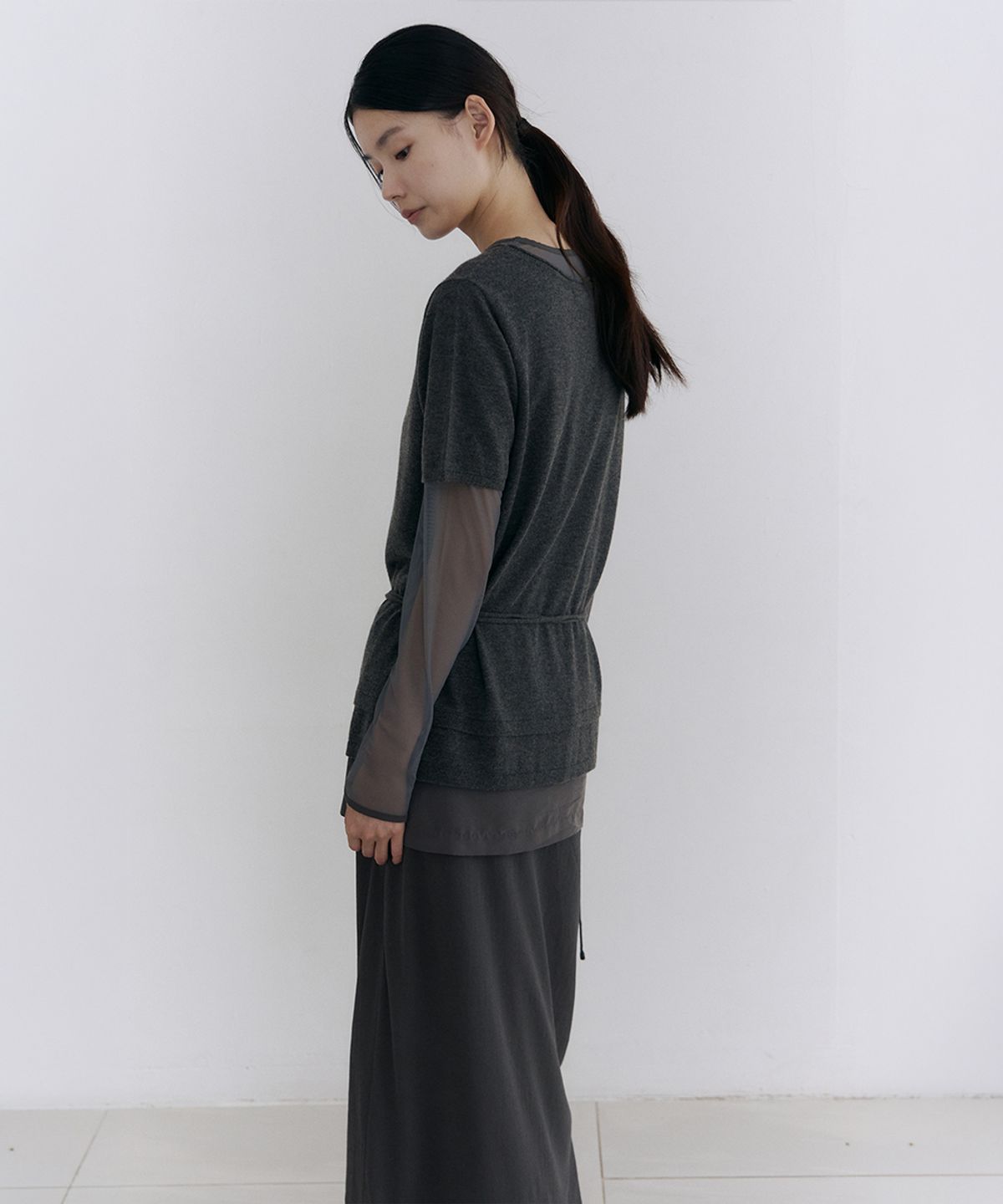 로우타이드(LOW TIDE) LAYERED HALF SLEEVE KNIT [CHARCOAL]