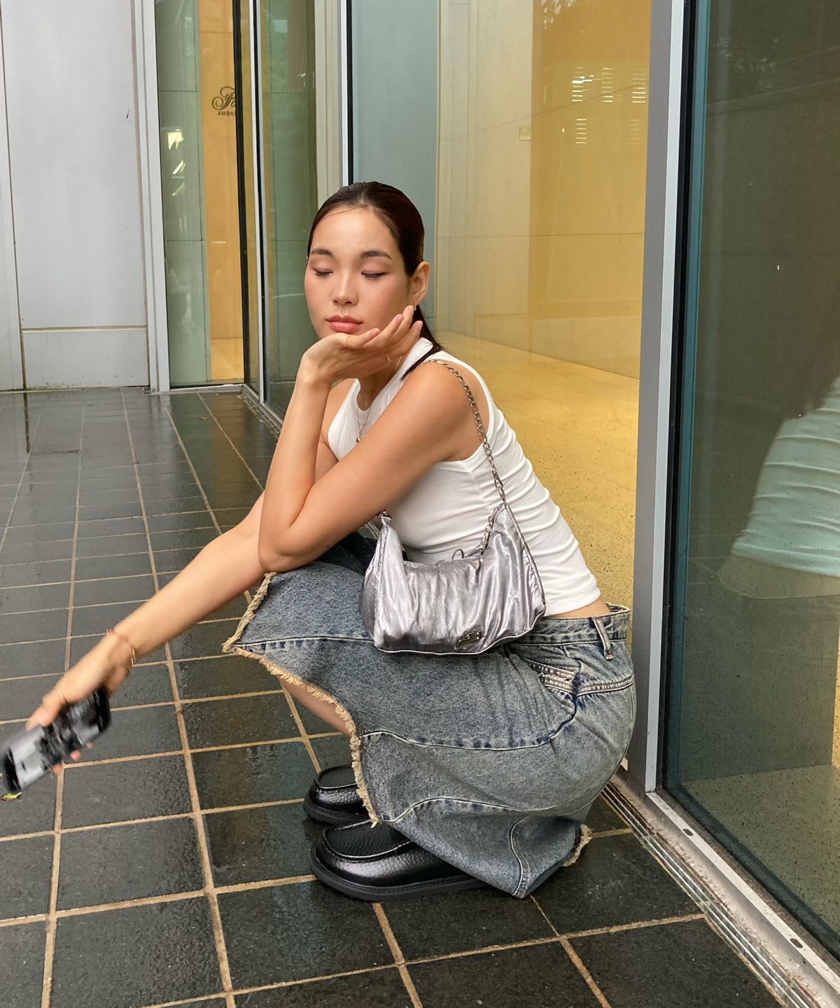 미쏘(MIXXO) 언발 미디 데님스커트_MIWWJG911J