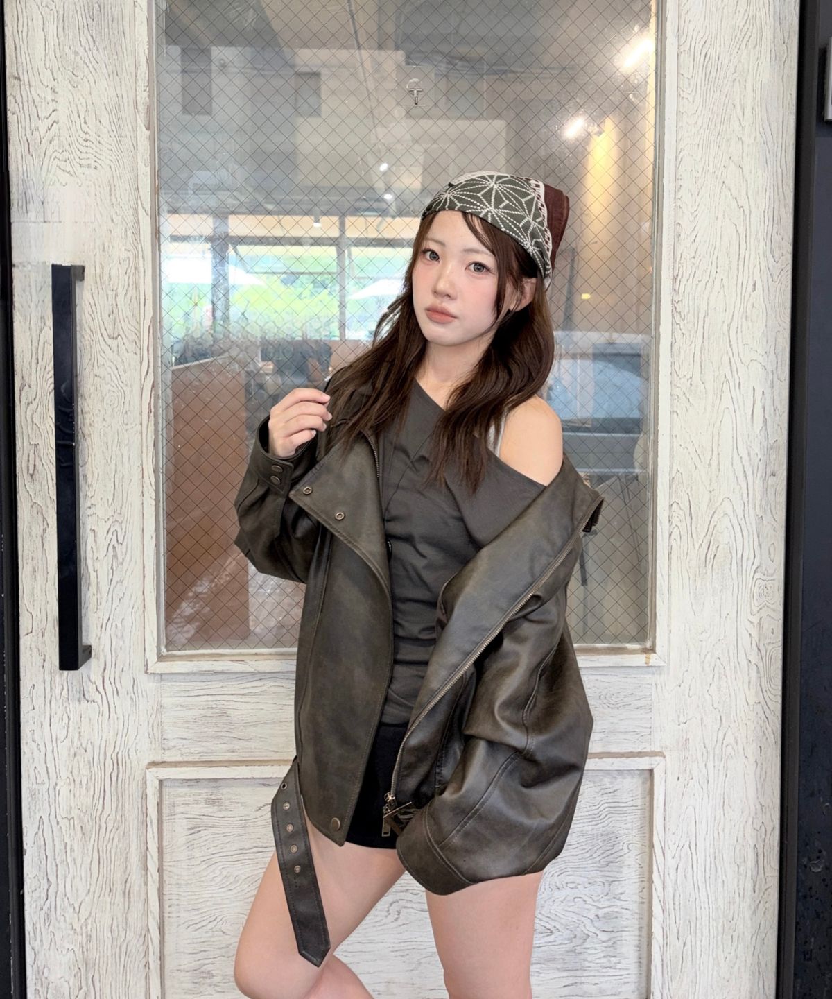미쏘(MIXXO) 하이넥 페이크레더 자켓_MIWJLG947C