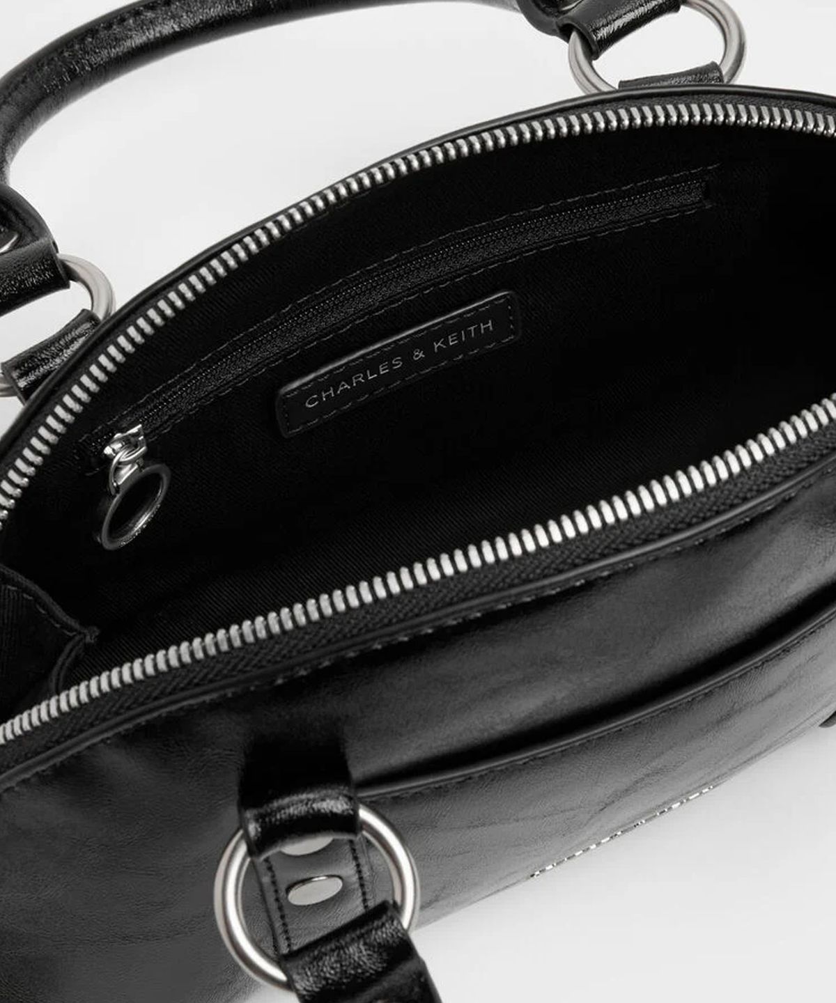 찰스앤키스(CHARLES & KEITH) 타티아나 스터드 볼링백 CK2-30151689
