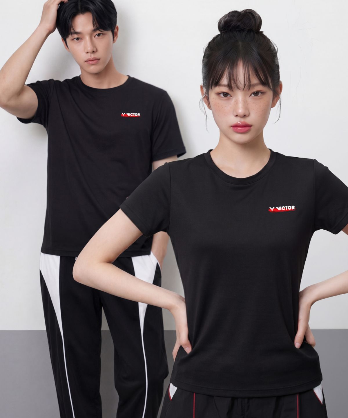 빅터(VICTOR) SHARP PIPING 공용 세미 오버핏 팬츠 (VTC6CPL001U)