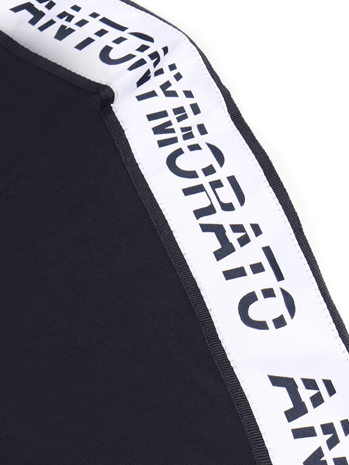 이카룩(IKALOOK) 숄더 포인트 디자인 라운드넥 반팔티 STEE131A