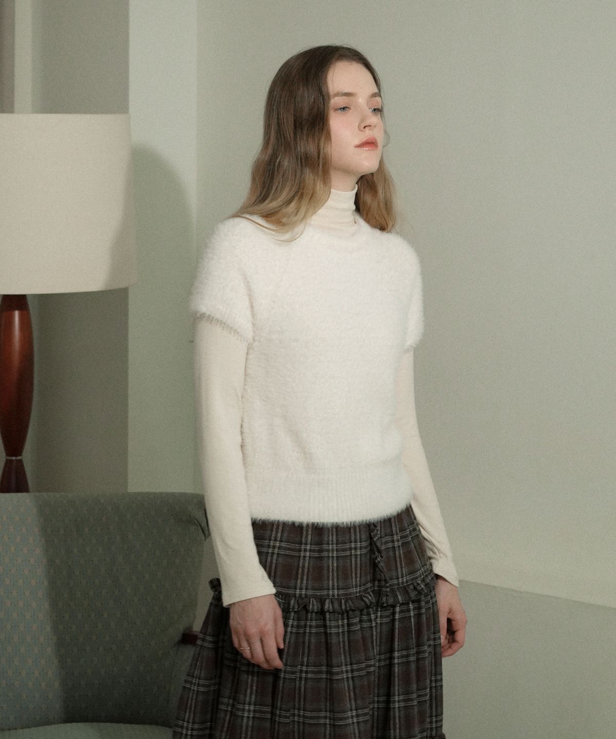 블레티(VLETI) Round Neck Half Sleeve Knit (Cream)