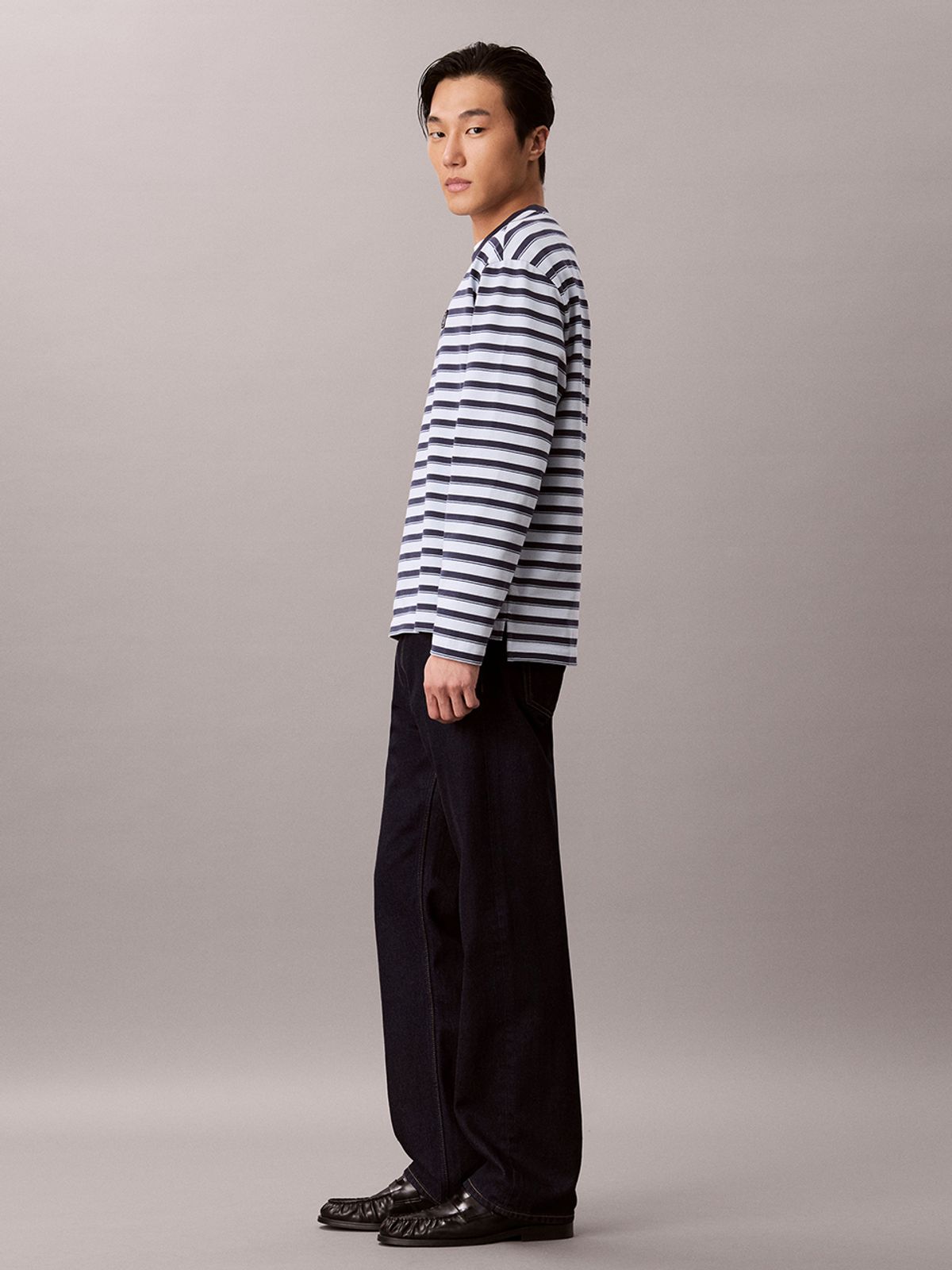 캘빈클라인 진(CALVIN KLEIN JEANS) 릴렉스 핏 300gsm 스트라이프 긴팔 티셔츠 4RH270G CIQ