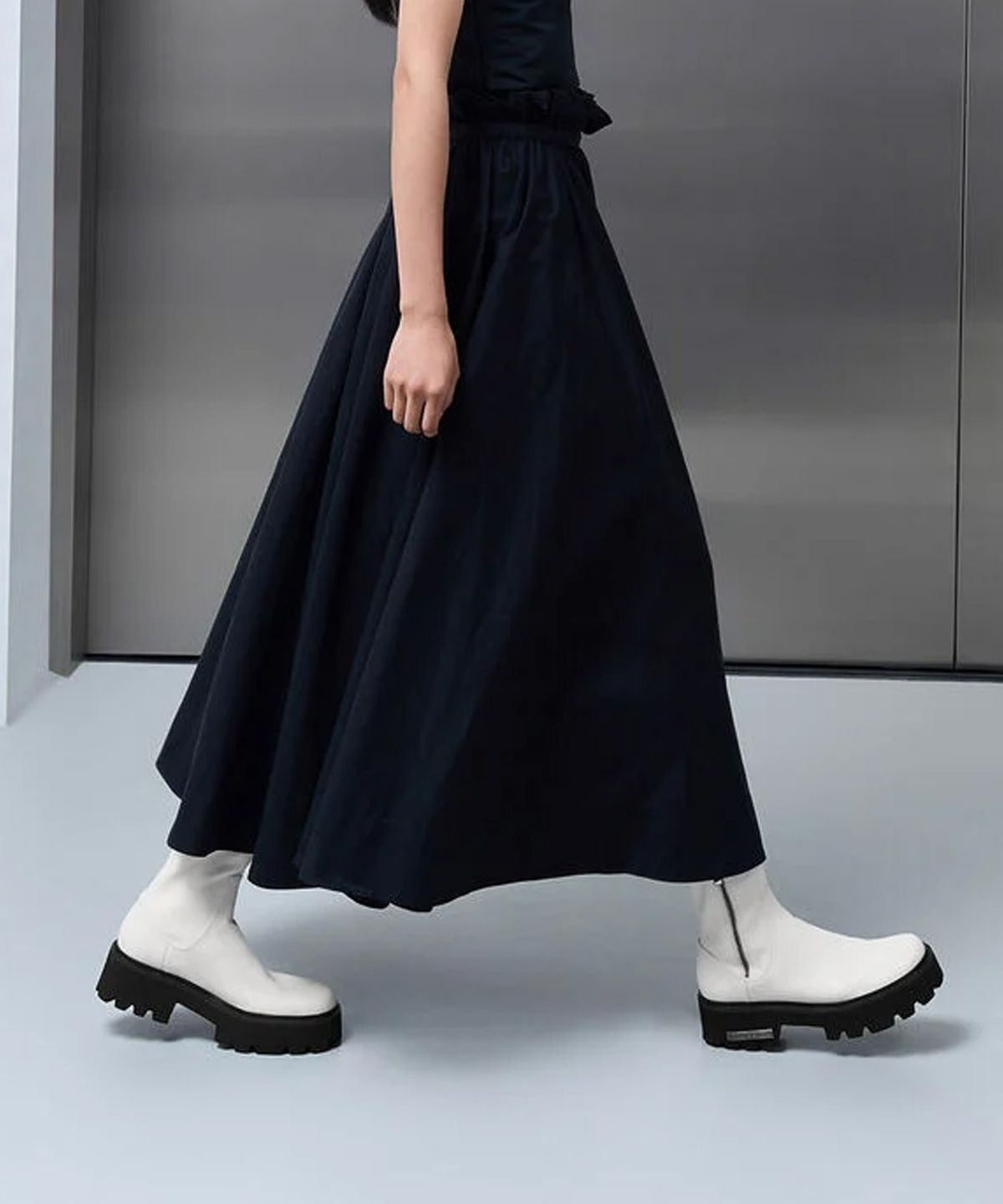 찰스앤키스(CHARLES & KEITH) 사이드 지퍼 앵클 부츠 2colors CK1-90580141