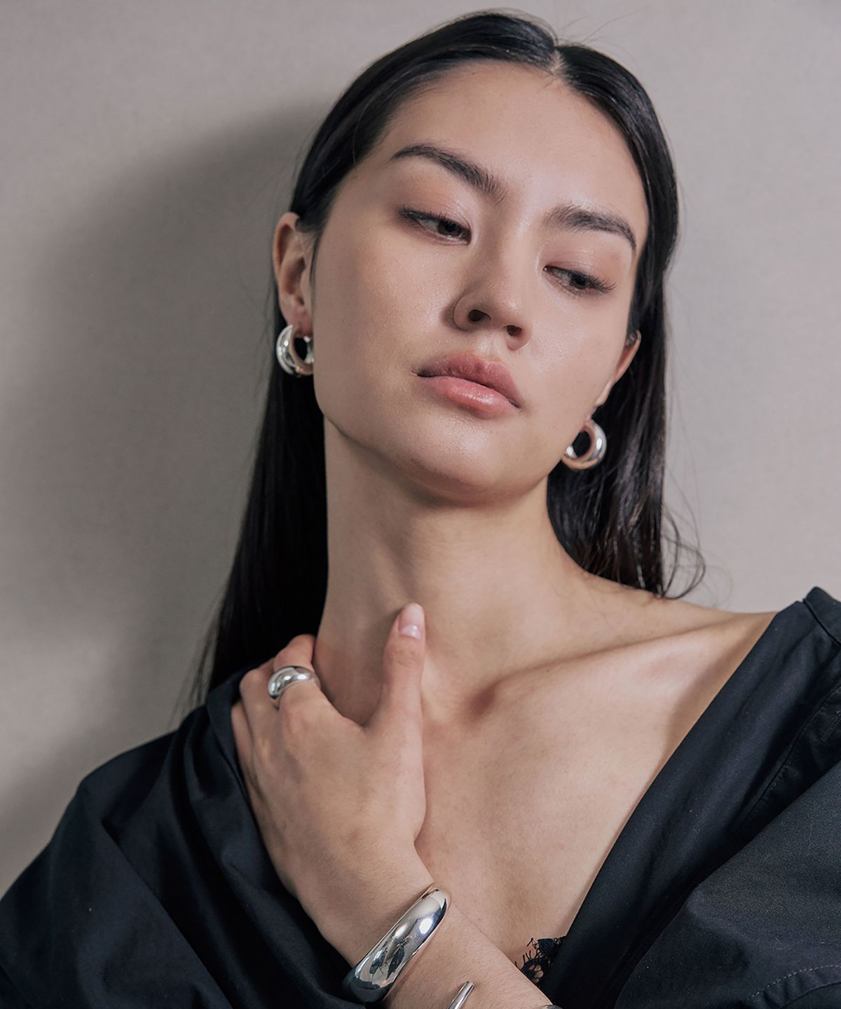 그라스마티네(GRASSE MATINEE) Dome Earrings L Silver