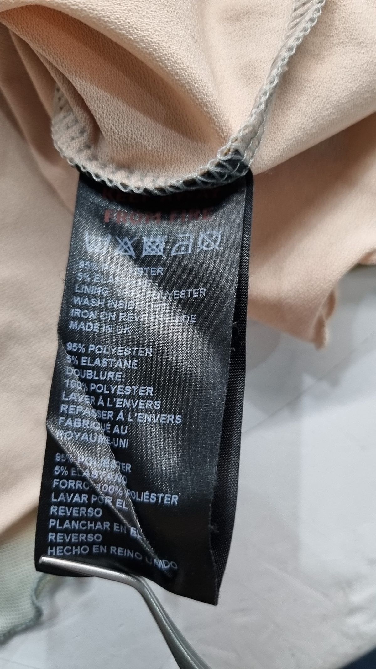 어반아웃피터스(URBAN OUTFITTERS) 미니스커트 XS
