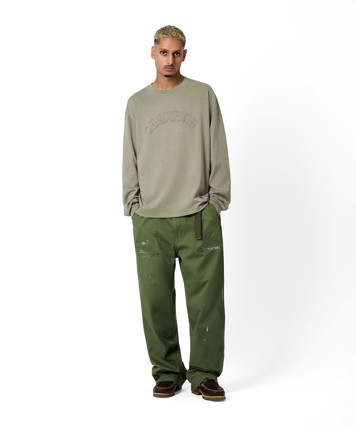 챔피온(CHAMPION) 아치 로고 루즈핏 아플리케 롱슬리브 티셔츠 Beige
