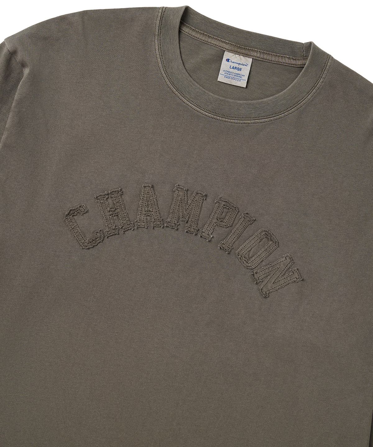 챔피온(CHAMPION) 아치 로고 루즈핏 아플리케 롱슬리브 티셔츠 Brown