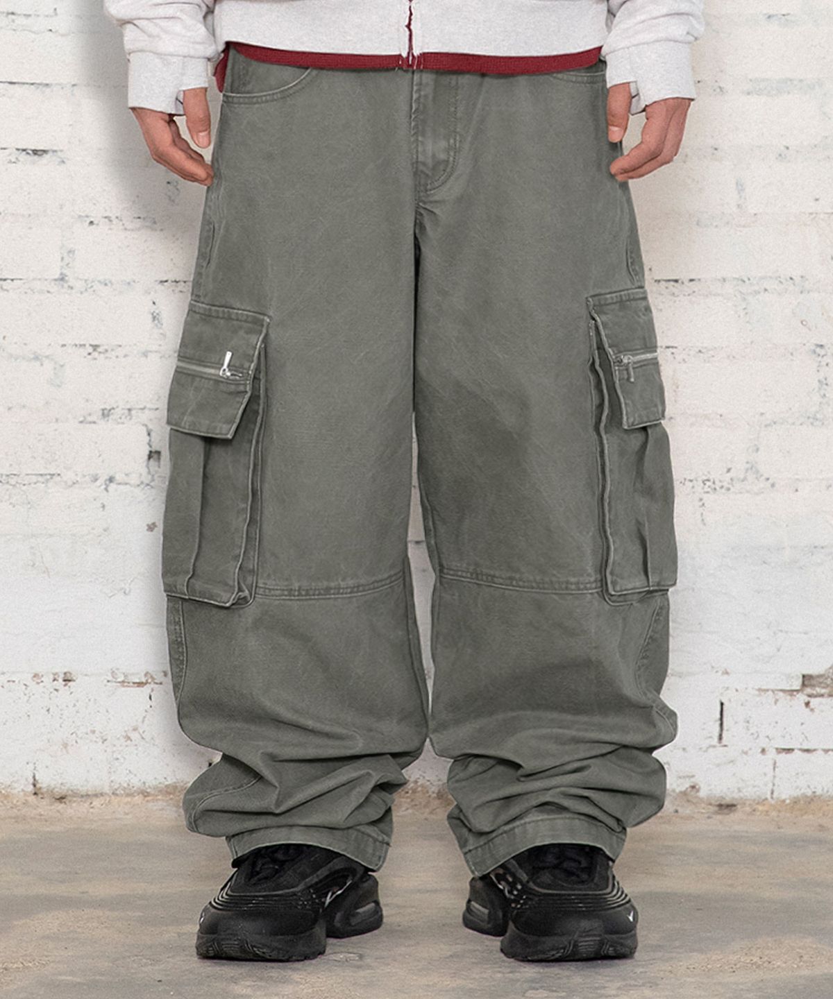 엑스톤즈(XTONZ) XP344 스택 루즈핏 워싱 코튼 카고 팬츠 (KHAKI)