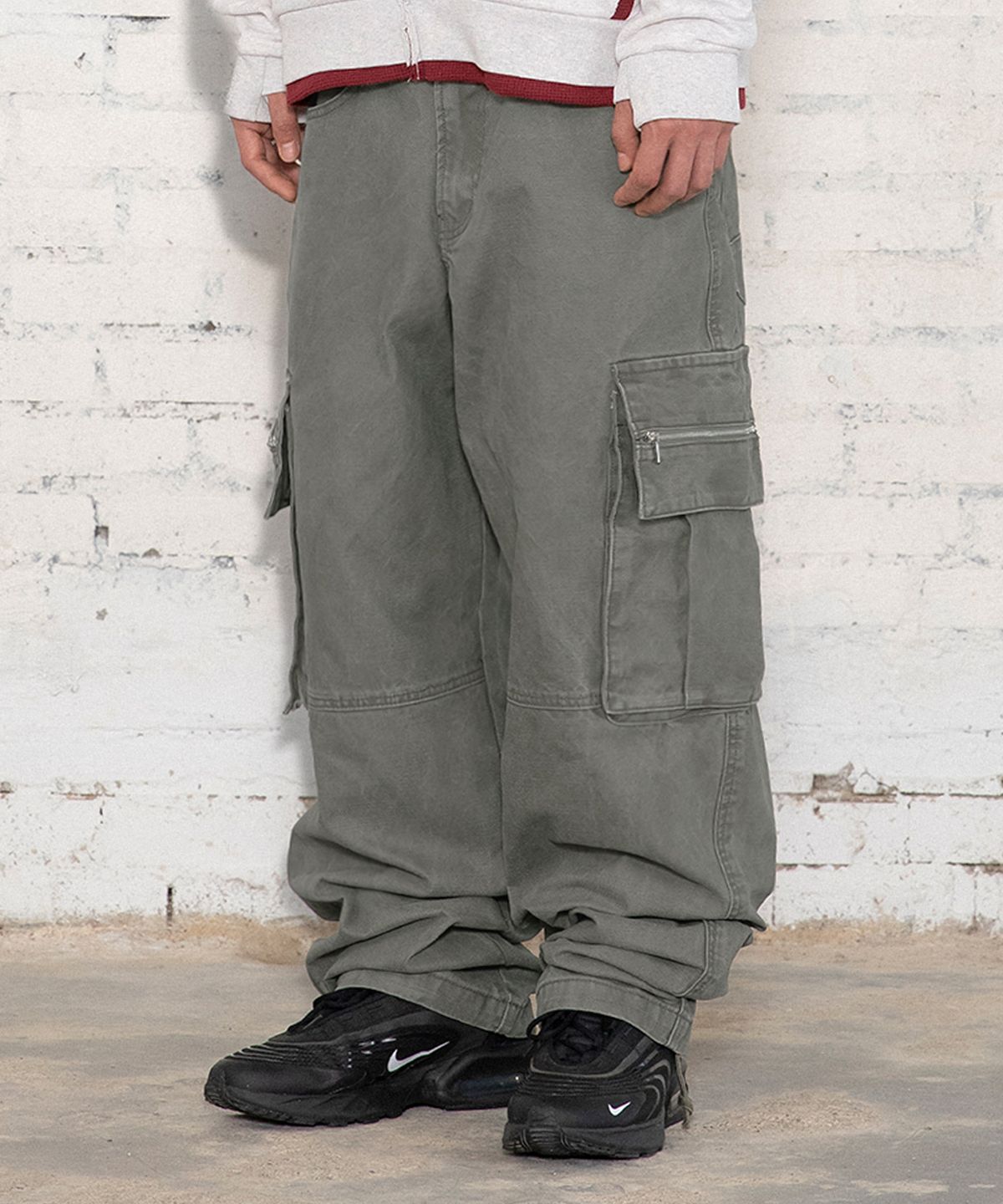 엑스톤즈(XTONZ) XP344 스택 루즈핏 워싱 코튼 카고 팬츠 (KHAKI)