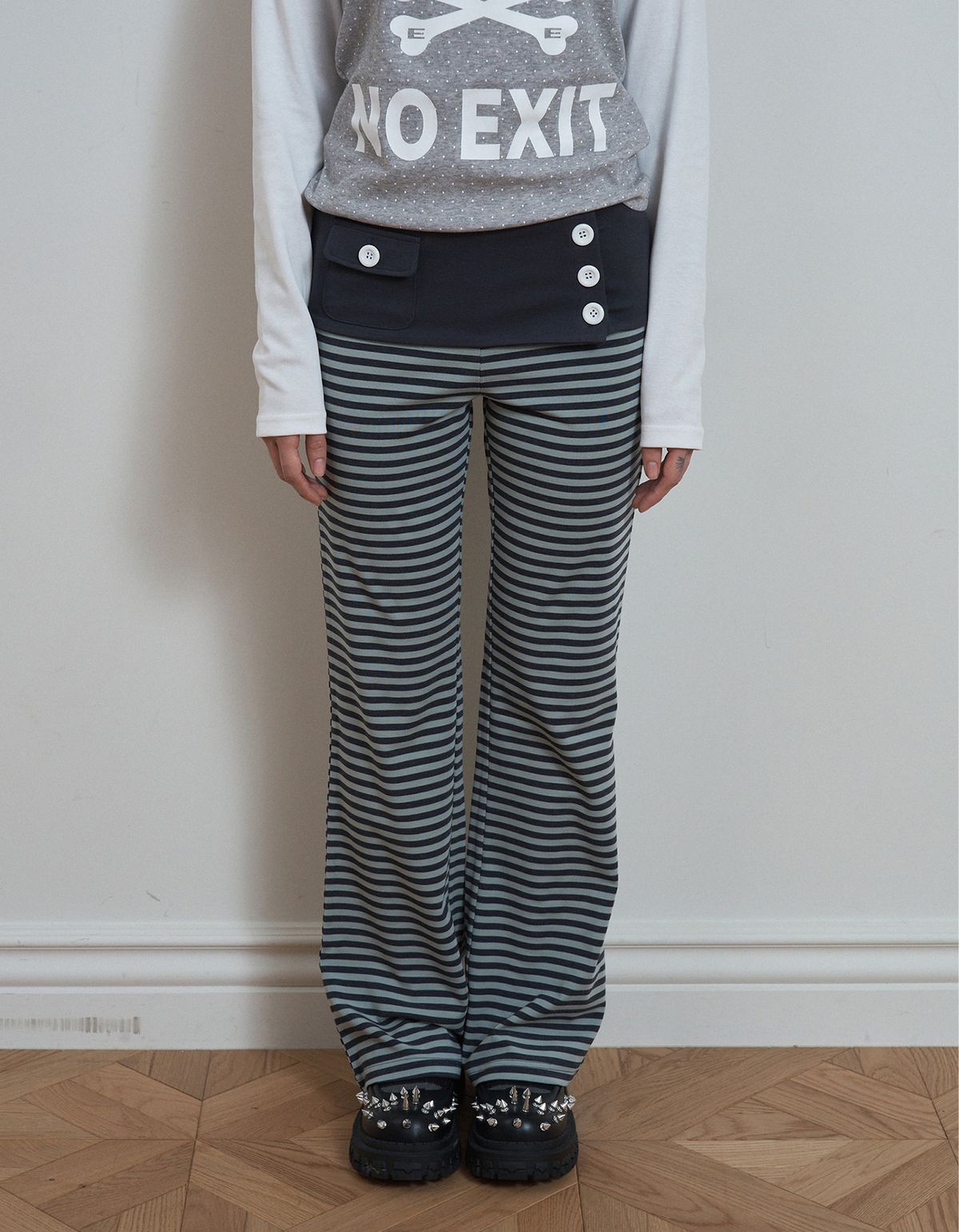 셋업이엑스이(SETUP-EXE) SKULL LOGO STRIPE FLARE PANTS / MINT