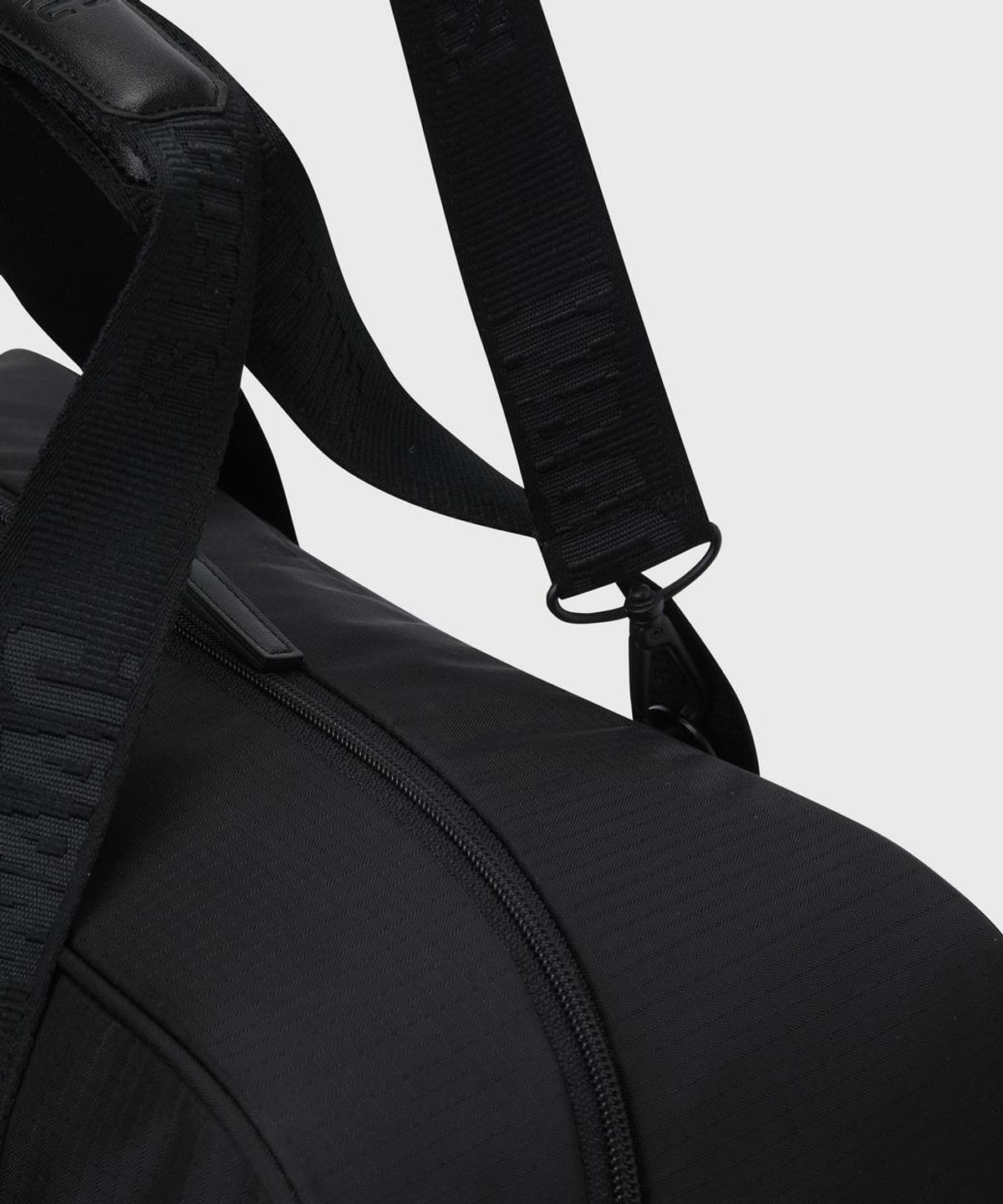 왁(WAAC) Curved Slide Boston Bag WGBOX26400BKX