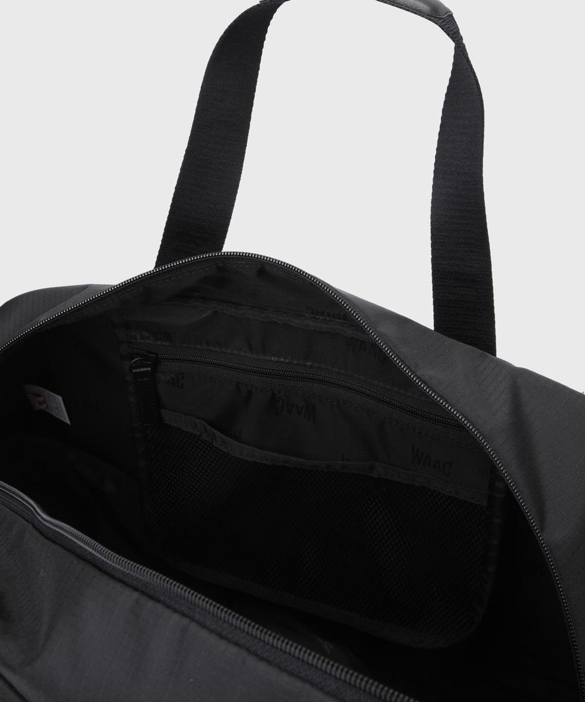왁(WAAC) Curved Slide Boston Bag WGBOX26400BKX
