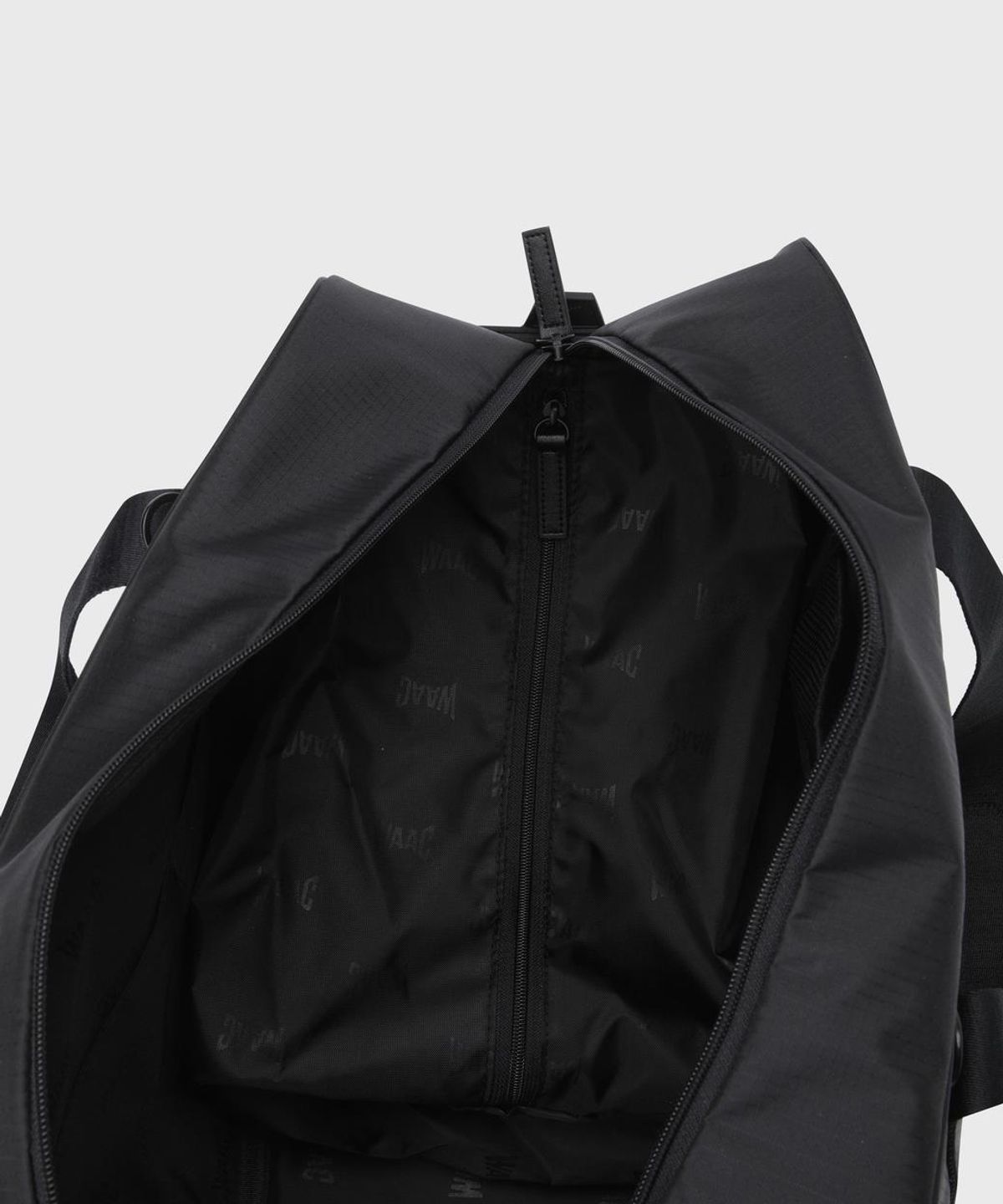 왁(WAAC) Curved Slide Boston Bag WGBOX26400BKX