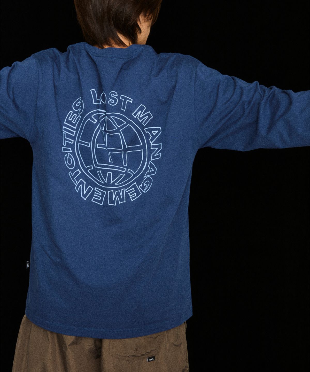 엘엠씨(LMC) DOODLE GLOBE LONG SLV TEE vintage blue