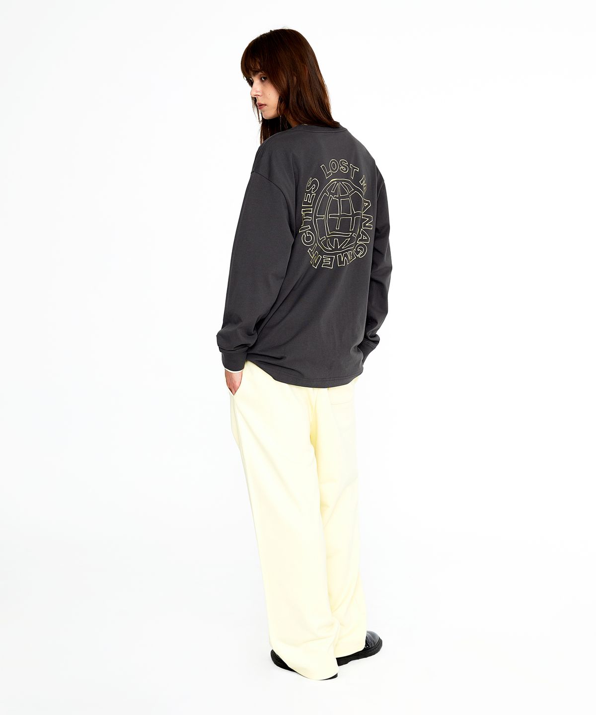 엘엠씨(LMC) DOODLE GLOBE LONG SLV TEE charcoal