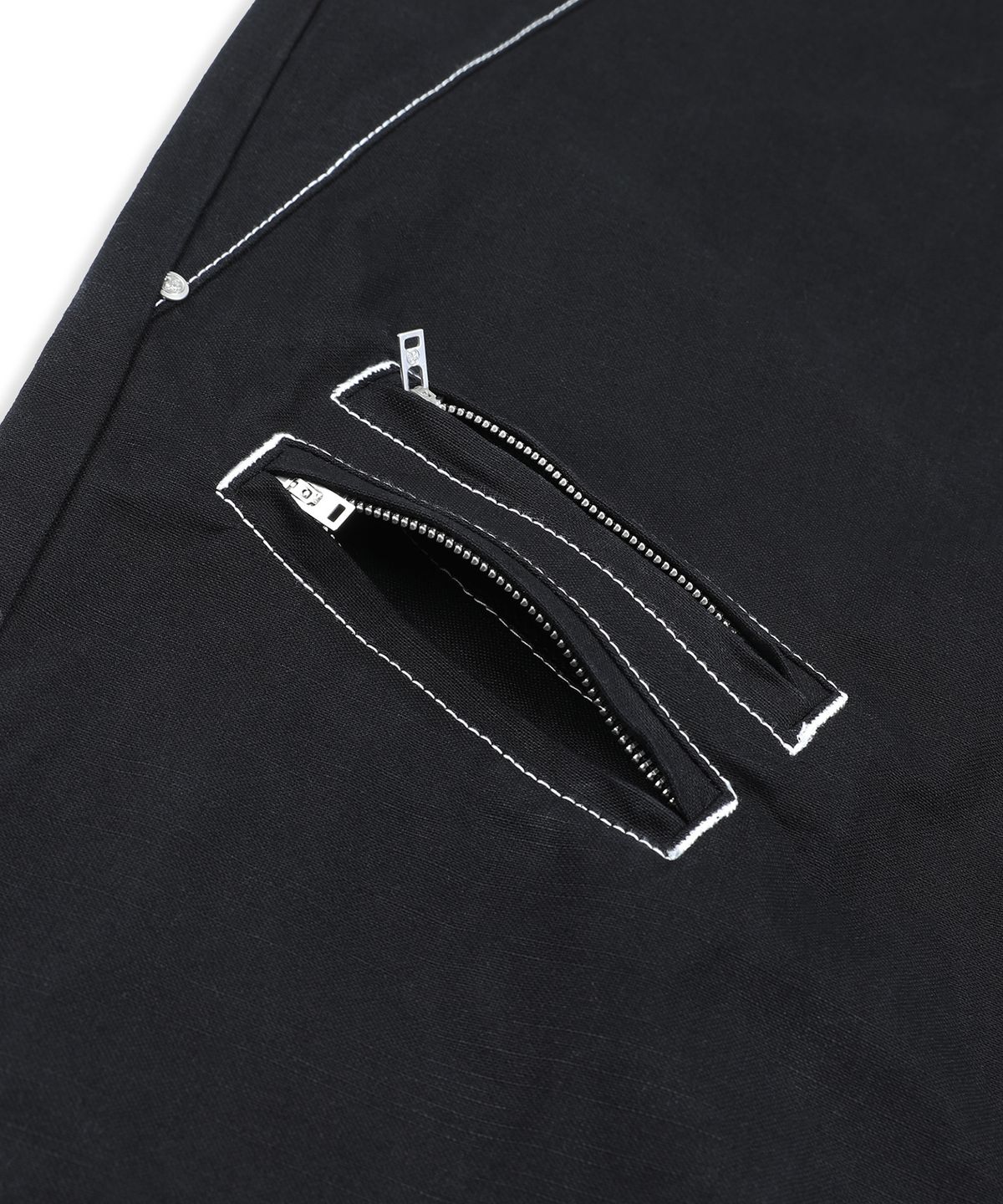 엑스톤즈(XTONZ) XP340 프론트 지퍼 멀티 포켓 커브드 코튼 팬츠 (BLACK)