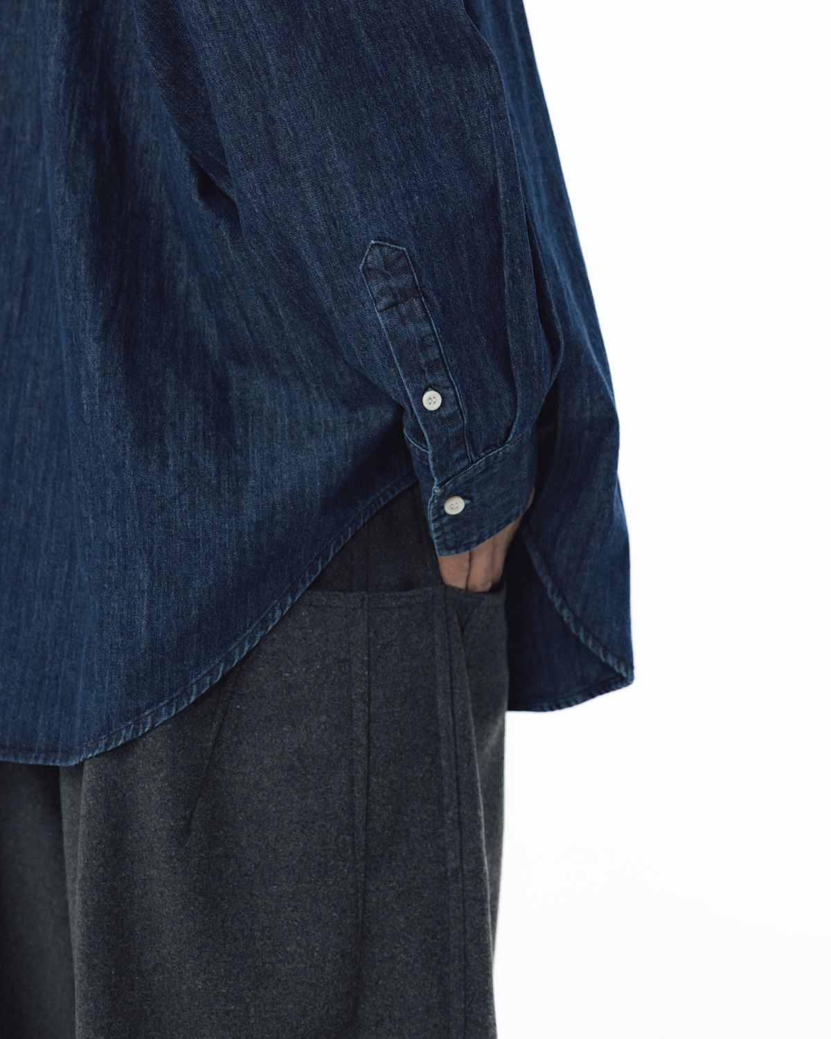 앵글런(ANGLAN) Double Button Denim Shirt - Indigo