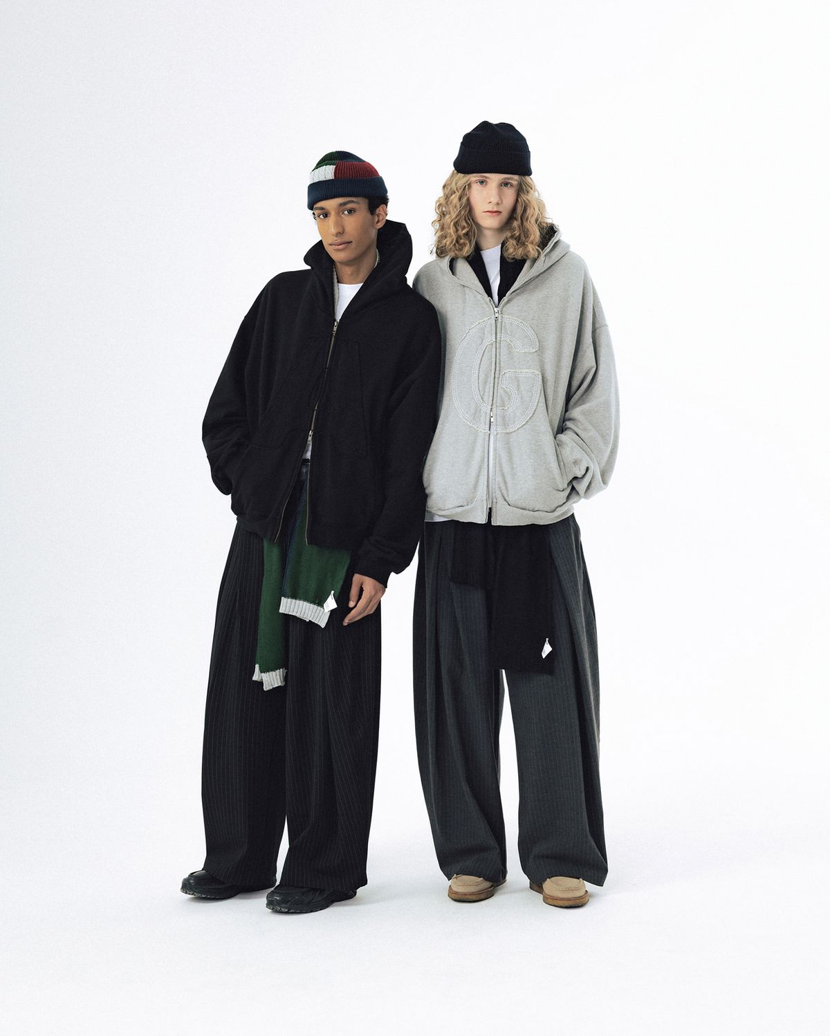 앵글런(ANGLAN) Big Appliqué Hood Zip-Up - Melange Grey