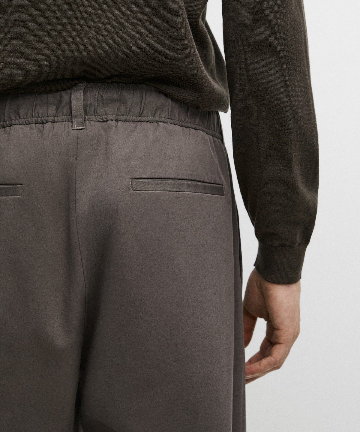 마시모두띠(MASSIMO DUTTI) 코튼 혼방 조거핏 팬츠