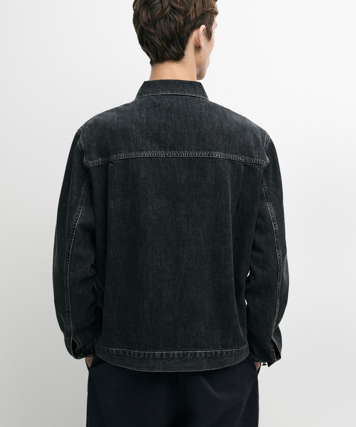 마시모두띠(MASSIMO DUTTI) 레귤러 핏 코튼 데님 재킷