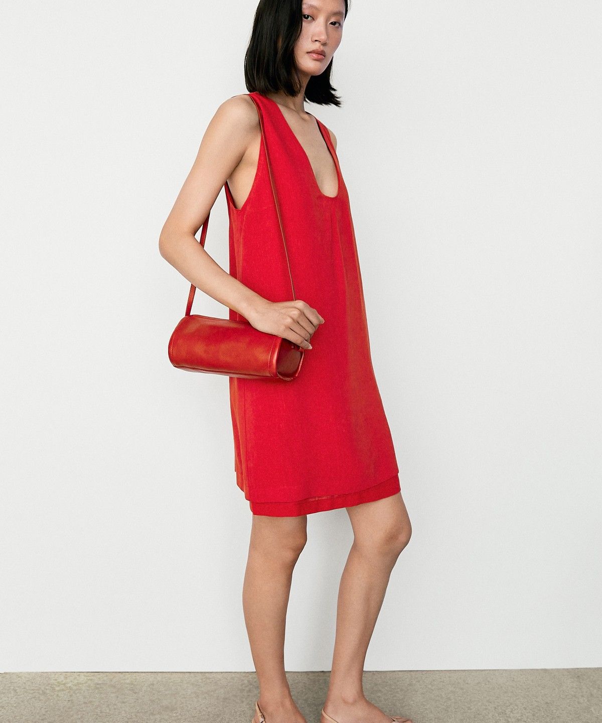 마시모두띠(MASSIMO DUTTI) 더블 패브릭 미니 원피스