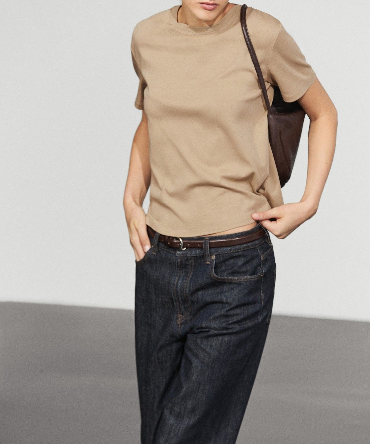 마시모두띠(MASSIMO DUTTI) 레귤러 핏 반팔 티셔츠