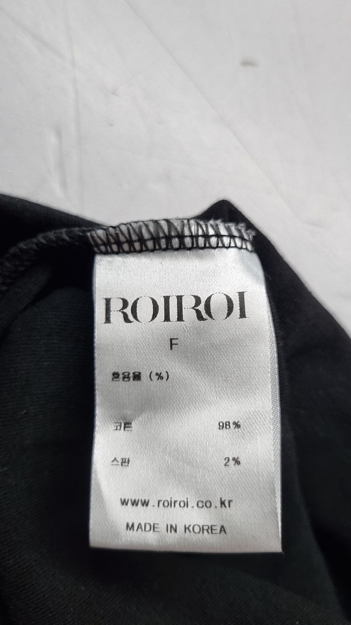 로이로이(ROIROI) 반소매 티셔츠 FREE