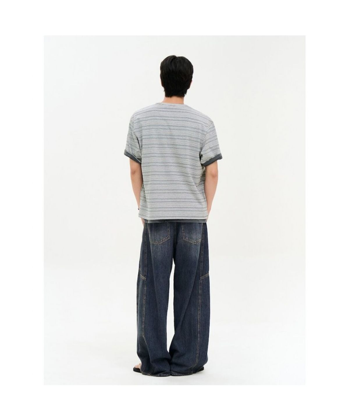 에잇세컨즈(8SECONDS) 멀티 스트라이프 반팔티  그레이