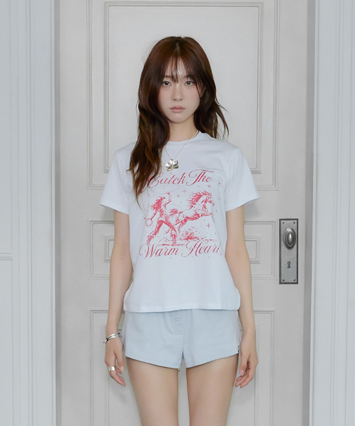 유네(YUNE) Catch The Warm Heart Tee_[White]