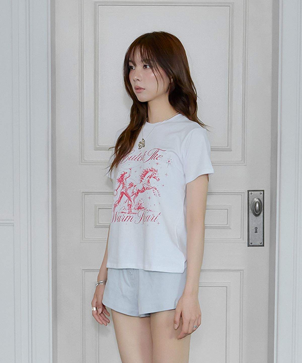 유네(YUNE) Catch The Warm Heart Tee_[White]