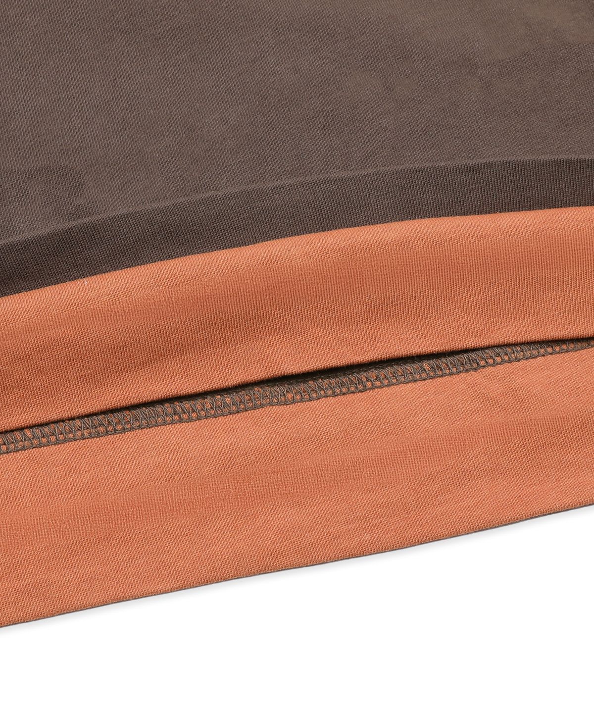엑스톤즈(XTONZ) XTT166 롤업 레이어드 크롭 롱슬리브 (BROWN)
