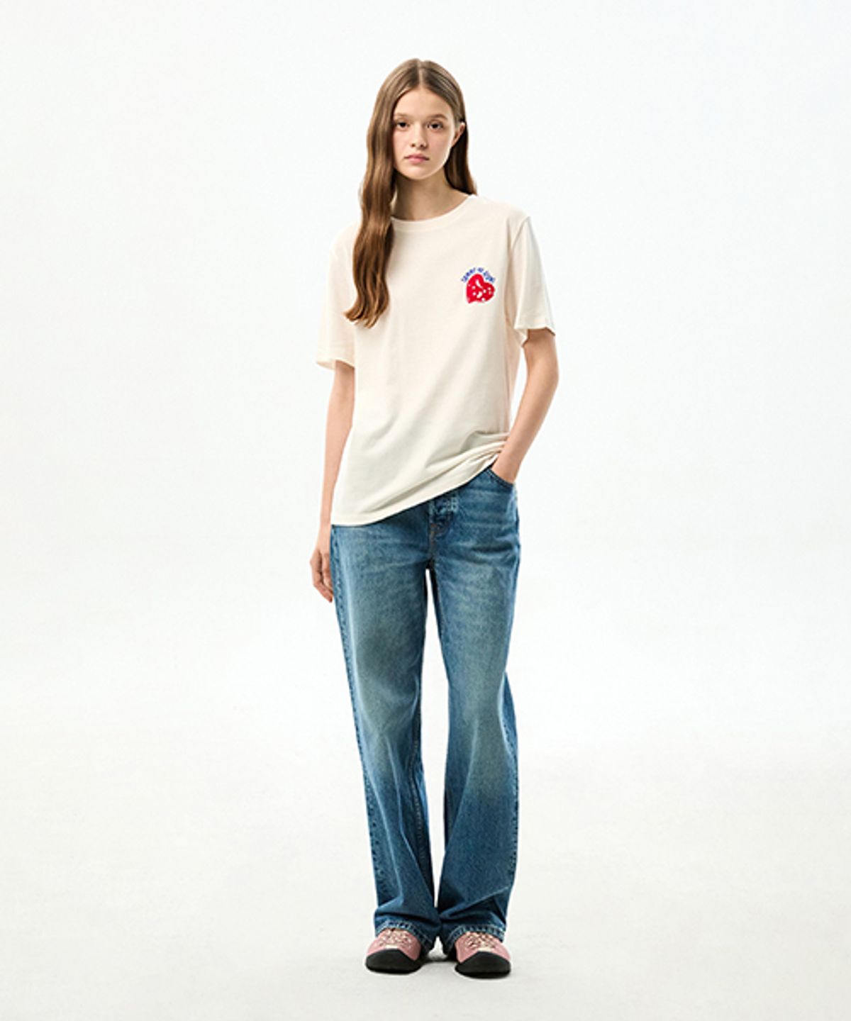 타미진스(TOMMY JEANS) 릴렉스 핏 노벨티 티셔츠 (T32G7TTO27TWT1YBH)