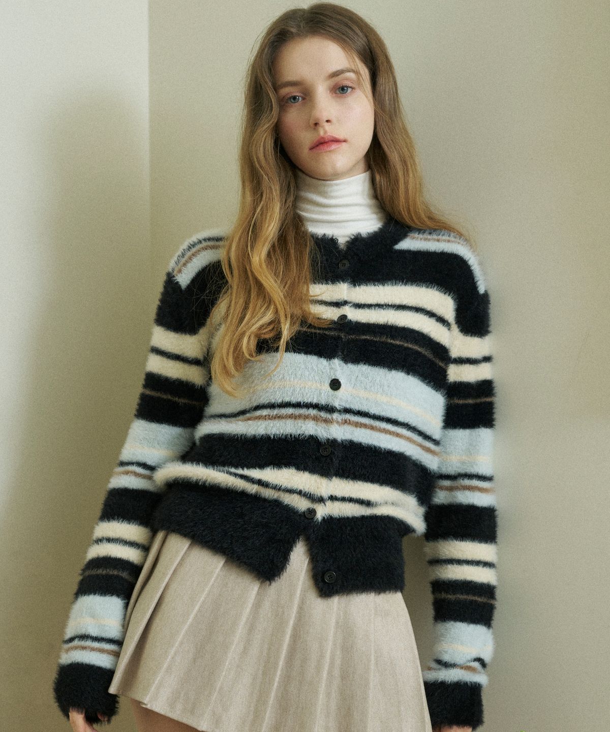 블레티(VLETI) Color Scheme Striped Knit Cardigan (Black)