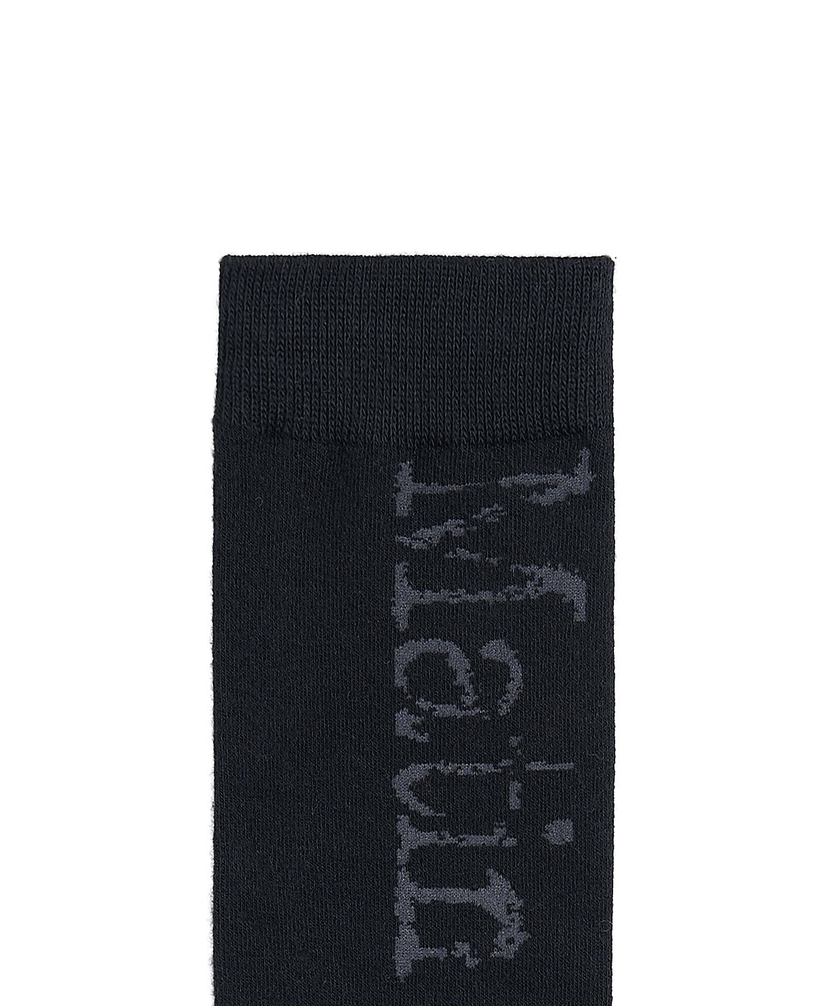 마뗑킴(MATIN KIM) CRACKED LOGO JACQUARD SOCKS IN BLACK