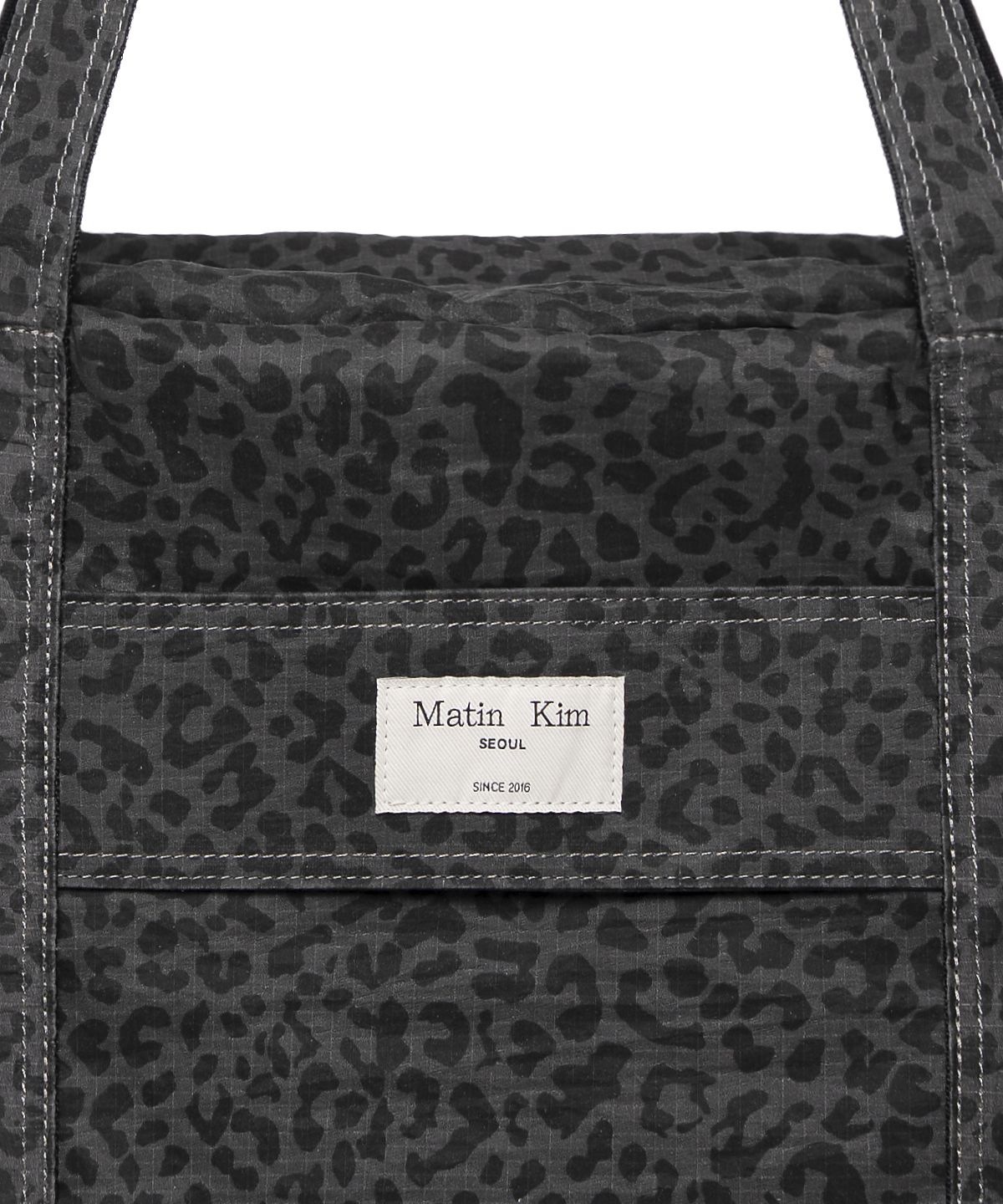 마뗑킴(MATIN KIM) MATIN UTILITY SQUARE DUFFEL BAG IN MIX
