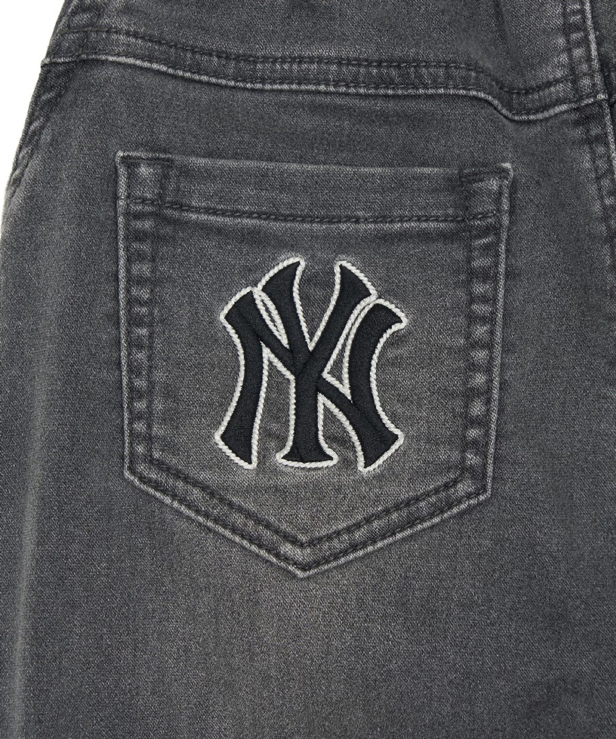 엠엘비 키즈(MLB KIDS) 스트릿 커브드와이드 라이크라 소프트 데님팬츠 NY (D.Charcoal Grey)